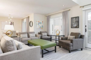 Steps to Blue Mtn Condo wt Elegant Style 213 Sierra Lane Blue Mountains